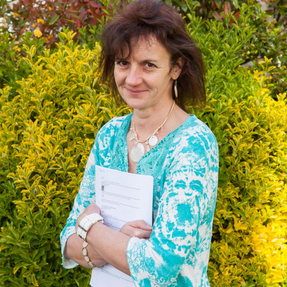 Helen Dewdney